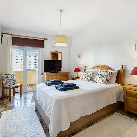 Da Rocha アパート